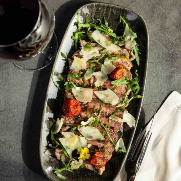 Easy steak tagliata a Vogue étteremhajón Budapesten, a Dunán.